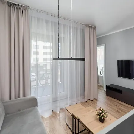 Gwiazdzista By The Sky Tower In By Renters *