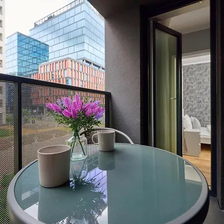 Apartman Gwiazdzista By The Sky Tower In By Renters