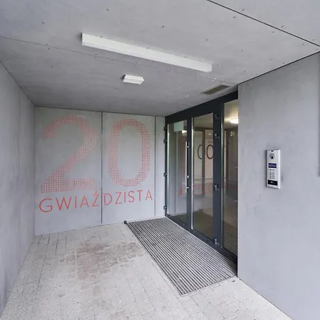 Gwiazdzista By The Sky Tower In By Renters * Wroclaw